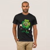 Schattige klaver heft het glas t-shirt (Voorkant volledig)
