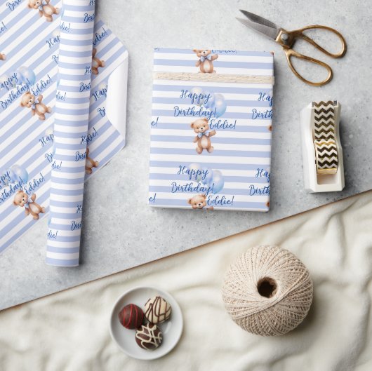 Schattige klein Beer in blauw Cadeaupapier (Crafts)