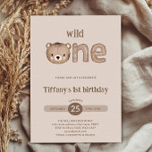 Schattige klein Beer wild op een 1e verjaardag Kaart