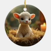 SCHATTIGE KLEIN LAM IN EEN KRIBBE KERAMISCH ORNAMENT (Achterkant)