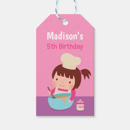 Schattige klein meisje bakken chef verjaardagsfees cadeaulabel (Voorkant)