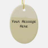 Schattige klein  meisje met poppenlicht tan keramisch ornament (Achterkant)