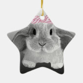 Schattige kleine bundel met een roze boog keramisch ornament (Achterkant)