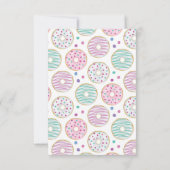 Schattige kleurrijk donutpatroon RSVP kaartje (Achterkant)
