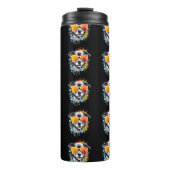 Schattige kleurrijk grappig hondenportret in zonne thermosbeker (Voorkant)