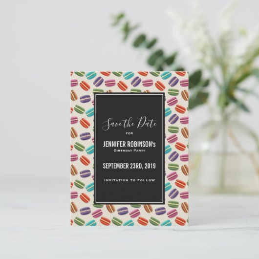 Schattige Kleurrijk Macarons Pattern Save the Date Briefkaart (Staand voorkant)