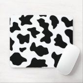 schattige koe op zwarte en witte boerderij muismat (Met muis)
