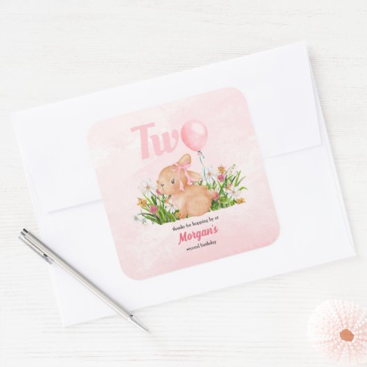Schattige konijn wordt twee roze meisjes tweede ve vierkante sticker (Envelop)