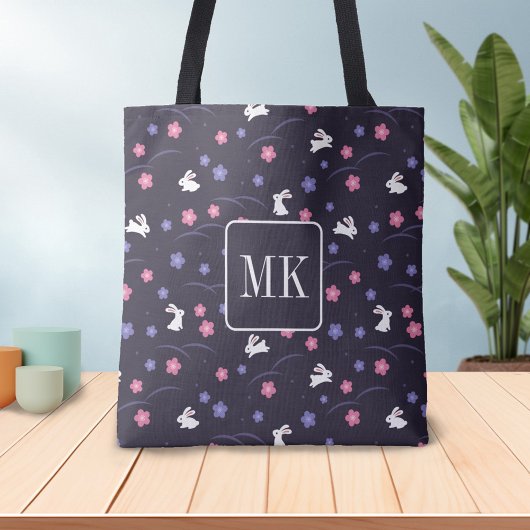 Schattige Konijnenpatroon Monogram Initialen Paars Tote Bag
