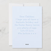 Schattige konijntje met paaseieren kleuterschool K Feestdagenkaart (Achterkant)