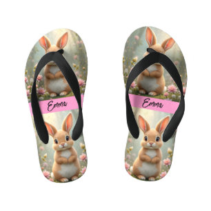 Schattige konijntje omringd door bloemen, kinder teenslippers