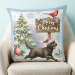 Schattige Labrador Retriever Merry Christmas Puppy Kussen<br><div class="desc">Introductie van de perfecte aanvulling op uw vakantie decor - onze Labrador Retriever Christmas kussens! Verkrijgbaar in zwart, geel of chocoladelabrador, deze kussens zijn een must-have voor elk hondenliefhebber. Kies uit gezellige openhaardscènes, vrolijke puppies in de sneeuw of feestelijke labradorhonden om uw leefruimte warm en gastvrij te laten voelen dit...</div>