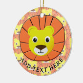 Schattige leeuwengezicht over printpatroon keramisch ornament (Links)