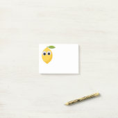 Schattige Lemon-personage met Googly Eyes Post-it® Notes (Op bureau)