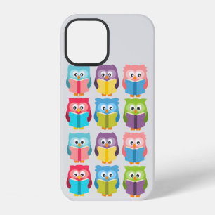 Schattige lezende uilen iPhone 12 hoesje