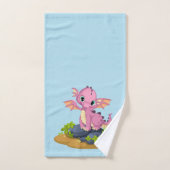 Schattige Lichtblauw Baby Dinosaur Monogram Naam B Bad Handdoek (Handdoek)