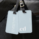 Schattige lichtblauw monogram bagagelabel<br><div class="desc">Maak reizen stijlvol met deze gepersonaliseerde bagagelabels. Perfect voor elke reiziger, deze aangepaste bagagelabels voegen een unieke touch toe, waardoor het gemakkelijk is om je tas te herkennen. Deze leuke bagagelabels zijn ideaal voor kerstcadeau-ideeën, of het nu gaat om tienermeisjes of vrouwen. Doordacht en praktisch, het zijn geweldige kerstcadeaus die...</div>