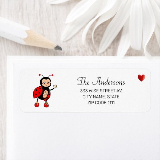 Schattige lieveheersbeestje en hart op wit etiket (Insitu)