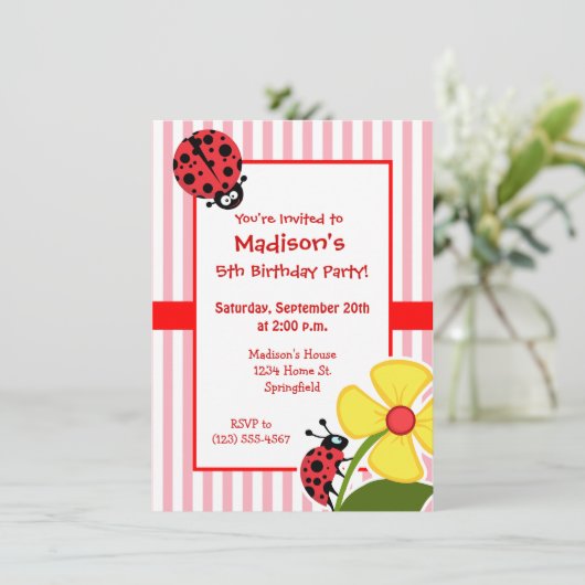 Schattige lieveheersbeestje op Bubble Gum Pink Str Kaart (Staand voorkant)