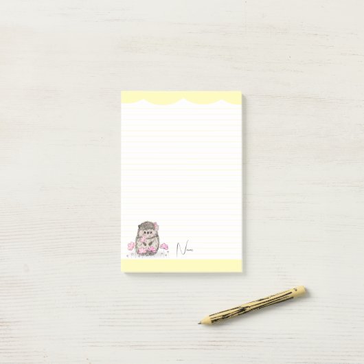 Schattige Little Hedgehog Custom Yellow Post-it® Notes (Op bureau)