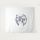 Schattige Luiaard Astronaut Riding Wandkleed (Voorkant (horizontaal))