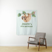 Schattige luiaard hangend ondersteboven waterverf  wandkleed (In situ)