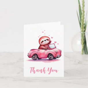Schattige luiaard in een roze cabrio bedankkaart