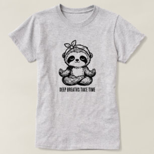 Schattige Luiaard Namaste Yoga-meditatie T-shirt