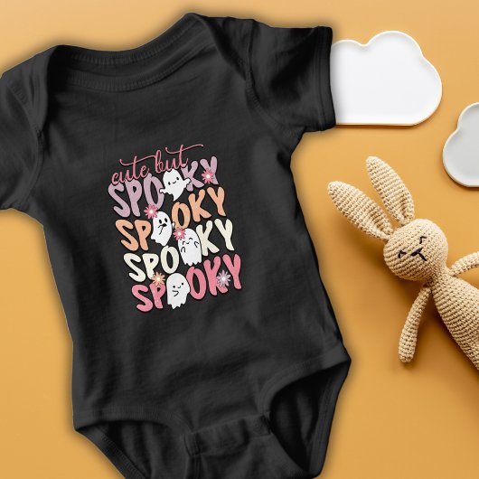Schattige maar enge babyspookjes Roze Halloween Romper