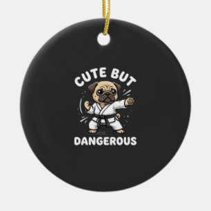Schattige Maar Gevaarlijke Pug Hond Karate Keramisch Ornament