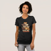 Schattige Maar Koppige Kat Stapels grappige Tshirt (Voorkant volledig)