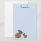 Schattige mama en baby konijn in klaverblauw briefpapier (Voorkant / Achterkant)