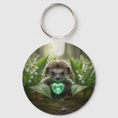 Schattige May Hedgehog met Smaragd Hart Sleutelhanger (Achterkant)