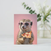 Schattige Meerkat Met Glazen en Pizza Briefkaart (Staand voorkant)