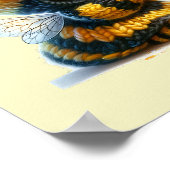 Schattige meisje in bijenkostuum met honing poster (Hoek)