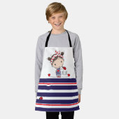 Schattige Meisje met Ladybird Art Gestreepte Kinde Schort (Gedragen)