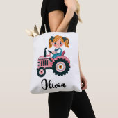 Schattige Meisje op Roze Tractor Gepersonaliseerd Tote Bag (Dichtbij)
