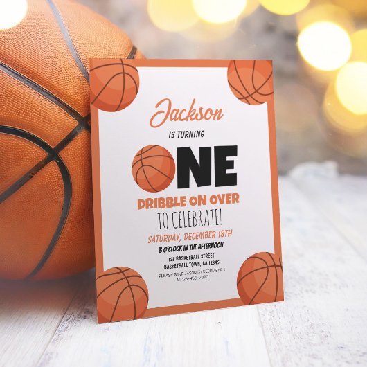 Schattige Modern Basketbal Budget 1st Birthday Inv