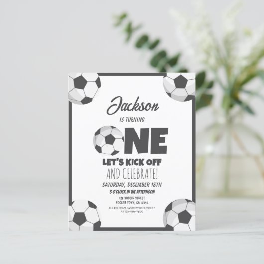 Schattige Modern Voetbal Budget 1e Verjaardagsuitn (Staand voorkant)