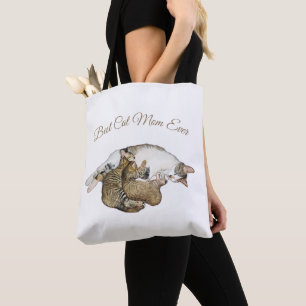 Schattige moederkat verzorgt haar kleine katjes tote bag