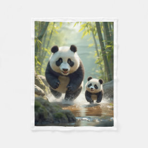 Schattige moederpanda en welp rennen in rivierdeke fleece deken