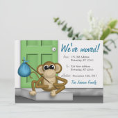 Schattige Monkey on Doorstep - Verhuisaankondiging Aankondiging (Staand voorkant)