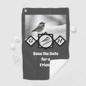 Schattige Monogram Chickadee Monogram Golfhanddoek (Insitu)