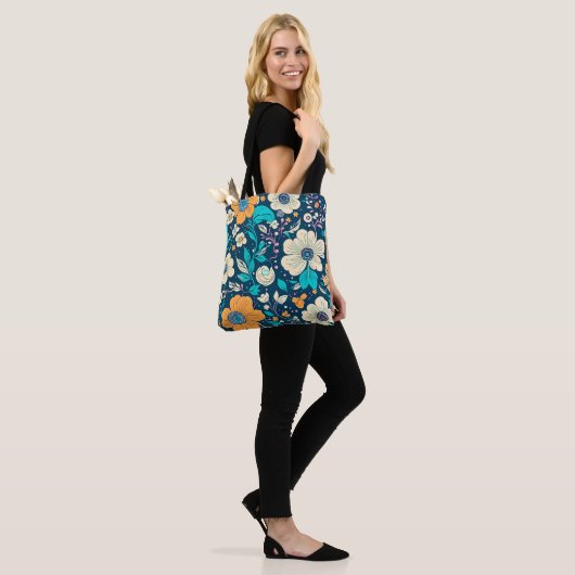 Schattige mooi bloemmotief en naadloos patroon tote bag (Op model)
