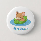 Schattige muis in een bladboot aangepaste naam ronde button 5,7 cm (Voorkant)