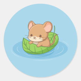 Schattige muis in een bladboot blauw ronde sticker