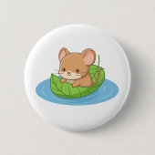 Schattige muis in een bladboot ronde button 5,7 cm (Voorkant)