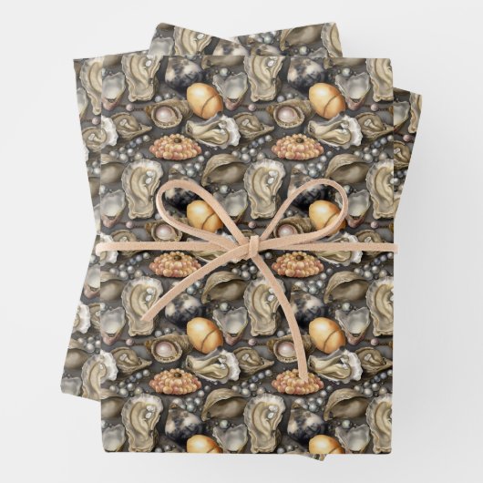 schattige oester schept parels getild inpakpapier vel (In situ)