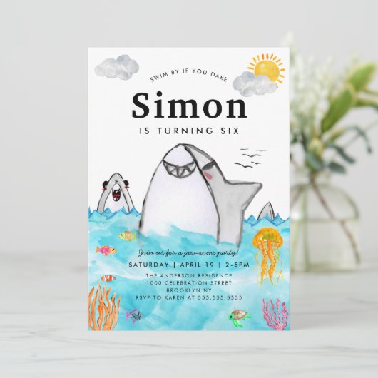 Schattige Onder het Zee Zwemmen Shark Ocean Verjaa Kaart (Staand voorkant)