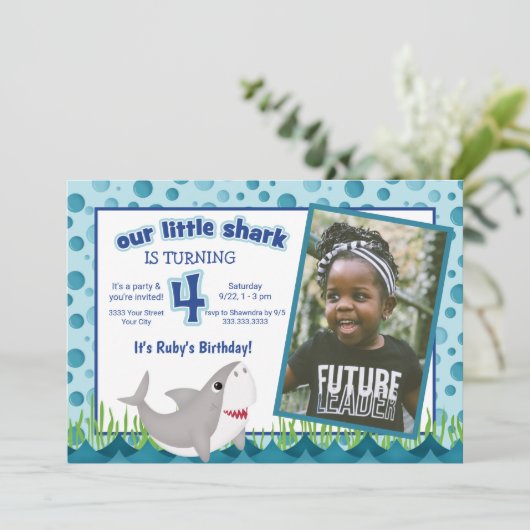 Schattige onze kleine haai oceaan foto 4e verjaard kaart (Staand voorkant)